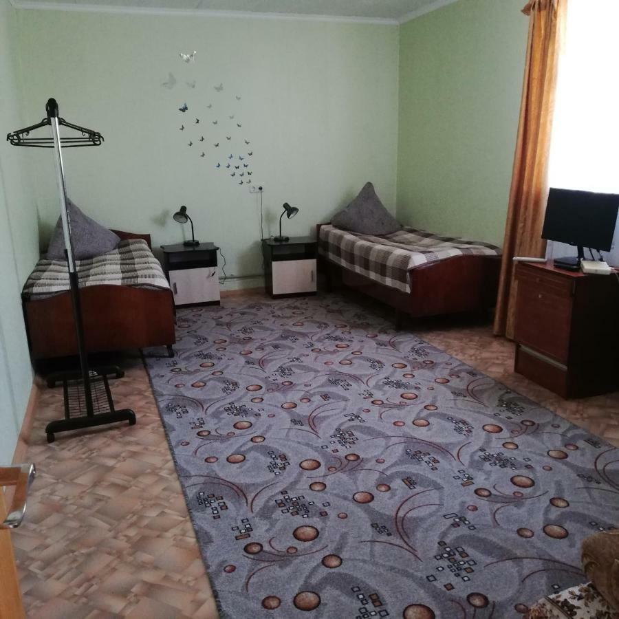 Belye Rozy Hotel Nyasvizh Bagian luar foto